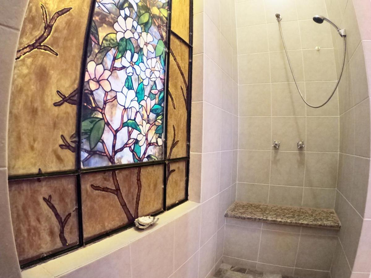 La Perla Hotel Boutique B&B グアダラハラ エクステリア 写真