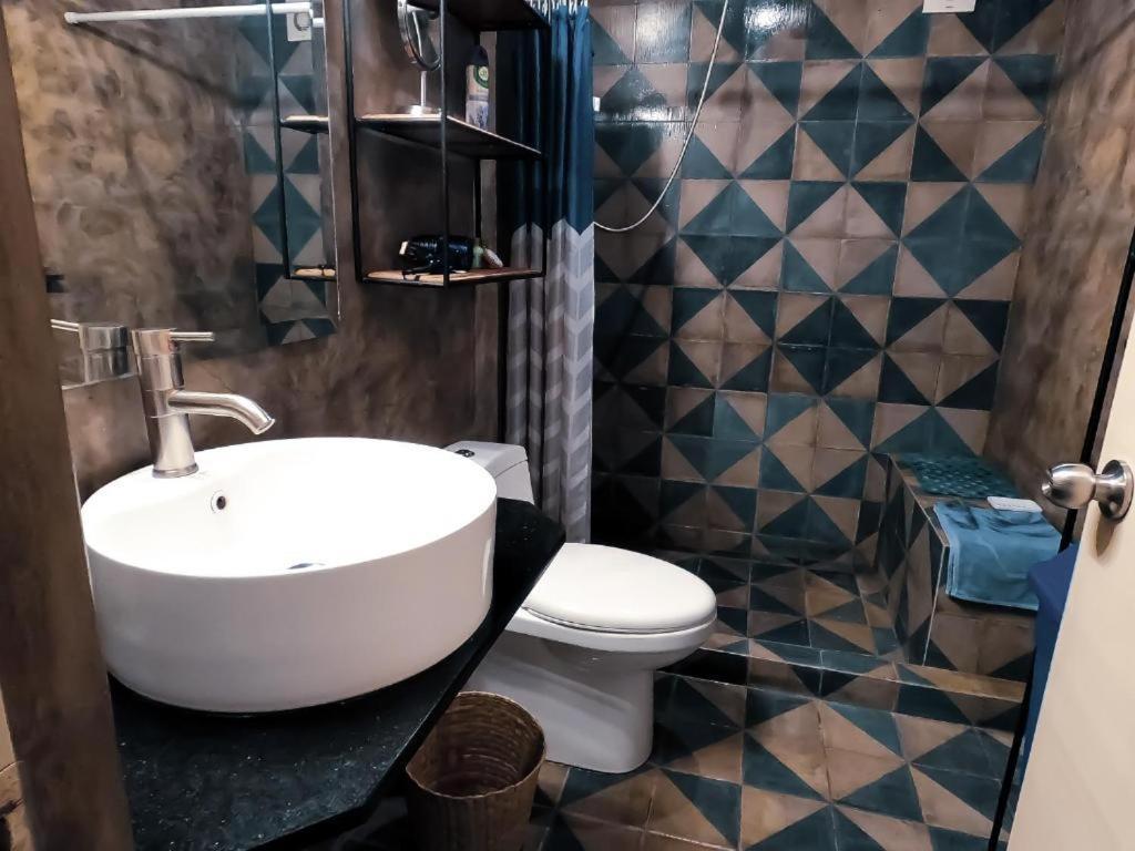 La Perla Hotel Boutique B&B グアダラハラ エクステリア 写真